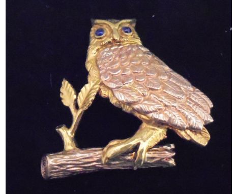 A 9 carat gold brooch in the form of an owl on a branch with cabouchon sapphire set eyes, together with various other jewelle