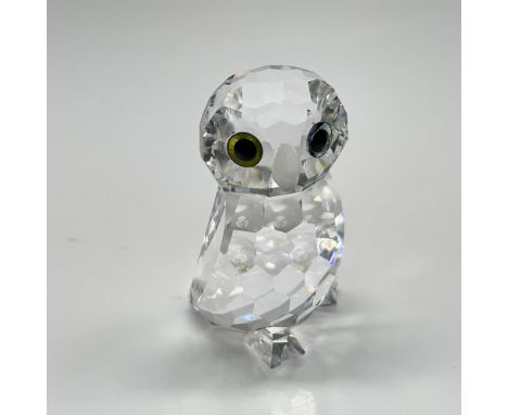 Figural member of the Woodland Friends series is made from clear crystal, with frosted crystal beak and feet. Yellow and blac