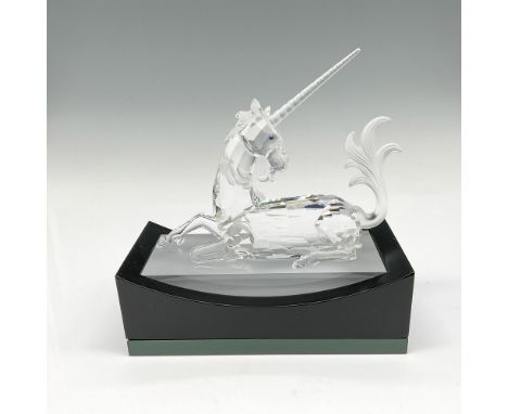 Annual figural is part of the Fabulous Creatures Trilogy. Brilliant cut crystal figure with satin horn, beard, mane, and tail