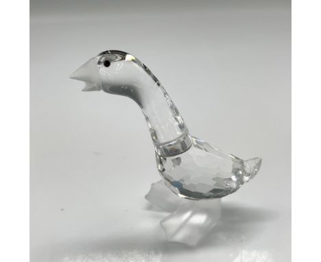 Part of the Barnyard Friends theme group is created of clear crystal with black inset eyes and frosted crystal feet. Tom is e