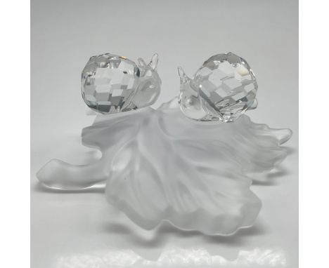 This cute crystal figural is a member of the In the Secret Garden group. Two crystal figures with satin crystal head and tail