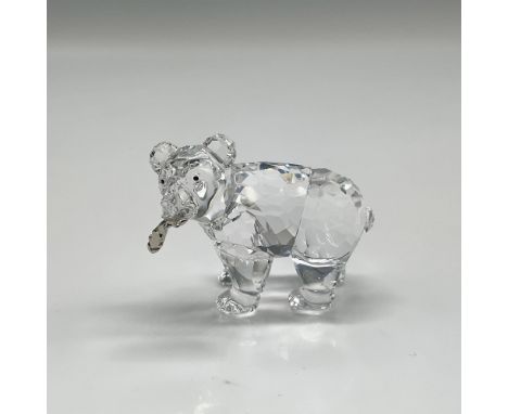 This crystal figural is part of the Rare Encounters theme group. As in the wild, this animal has been fishing, standing with 