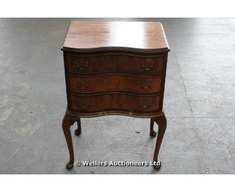 QUEEN ANNE STYLE 3 DRAWER SERPENTINE FRONT COMMODE OF SMALL PROPORTION WITH BRASS DROP HANDLES (THIS LOT IS FOR COLLECTION ON