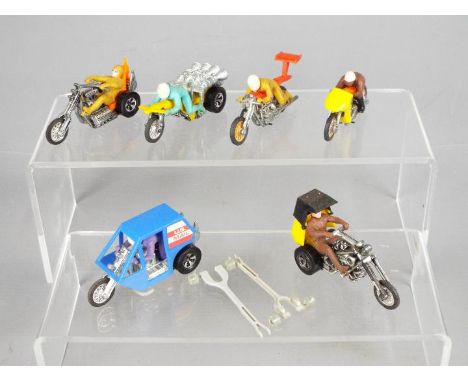 Hot Wheels Rrrumblers - A collection of six unboxed Rrrumblers by Hot Wheels. Lot includes Rip Code (with purple rider); Roam