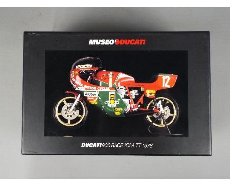 Minichamps Classic Bike series 900 Racer IOM TT 1978 - a 1:12 scale diecast model Museo Ducati issued in a presentation box, 