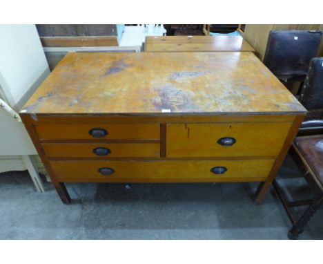 An industrial office desk/bench 