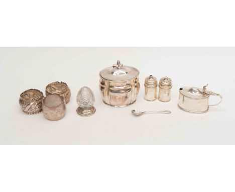 A collection of silver items to include a cut glass and silver small salt pot, a/f a silver mustard pot along with spoon, blu