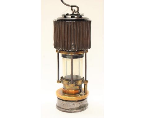 Patterson Lamp, circa 1900, Felling on Tyne 