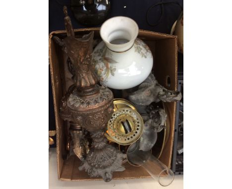 Collection of metalware including oil lamp and large brass and copper bucket and bowl etc 