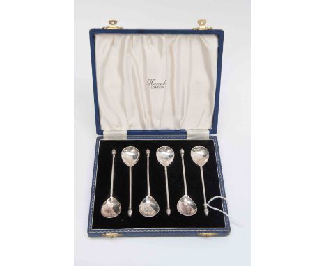 A collection of six boxed coffee spoons with fir cone finial retailed by Harrods, London 2008, 72.7 grams, 2.33 ozt approx 