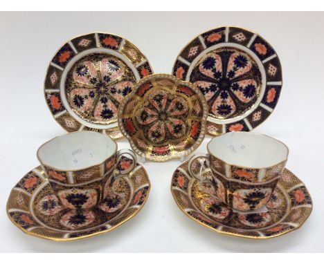 Royal Crown Derby Imari 1128 two cups, two saucers, two side plates and one trinket dish, all first quality (7)