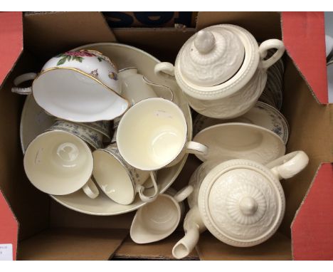A Minton 'Bellemeade' collection of cups and saucers, eight cups/saucers and four spare saucers, Wedgwood of Eturia, 'Patrici