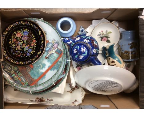 A collection of Japanese cabinet plates, Wedgwood, Hathaway Rose, Turkish teapot, 19th century jug, knife rests etc