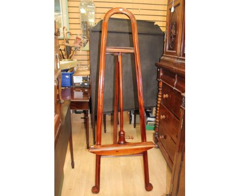 A contemporary mahogany artists easel, of recent manufacture, adjustable support 