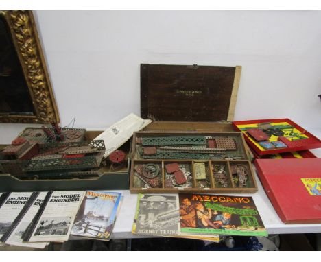 Quantity of vintage Meccano and booklets