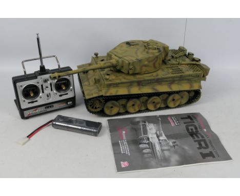 Heng Long - An unboxed 1:16 scale German Tiger I Early Production radio controlled battle tank. The tank in brown camouflage 