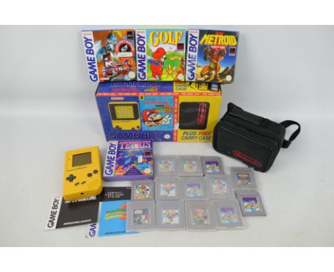 Nintendo - Gameboy - A boxed Nintendo Gameboy, 4 x Gameboy games with outer boxes, and 11 x Gameboy games with their plastic 