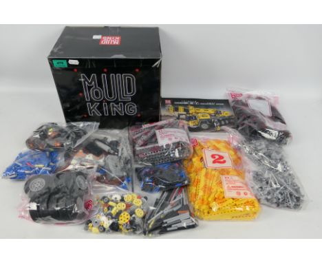 Mould King - A mould king model construction set, mechanical crane # 13107  has 2590+ pieces. Pieces appear to be in excellen