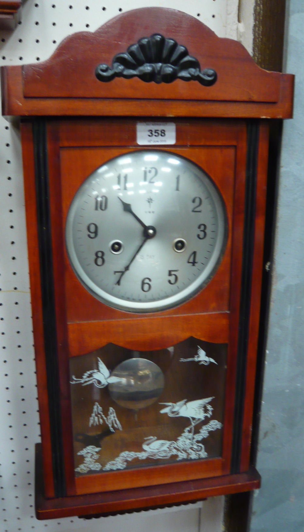 A modern Polaris 15 day wall clock