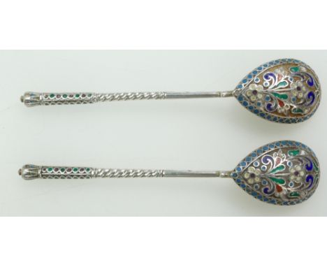 Pair Russian and Cloisonné enamel silver spoons, stamped 84. 27.4g, 10.5cm long. (2) 