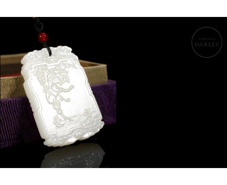 Hetian ‘Monkey and Poem’ white jade plaque, Qing dynastyA beautiful white jade plaque from Hetian. It is rectangular in shape