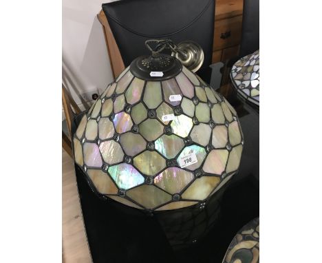1 TIFFANY STYLE LAMP SHADE