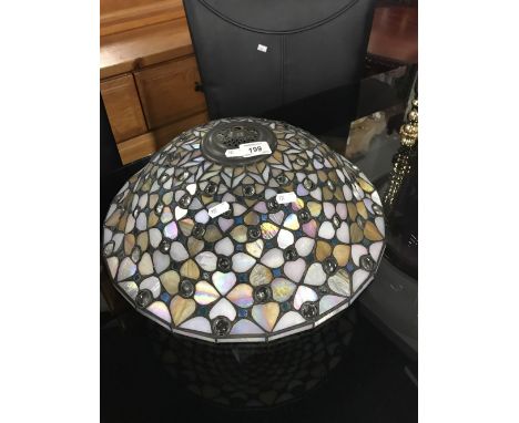 1 TIFFANY STYLE LAMP SHADE