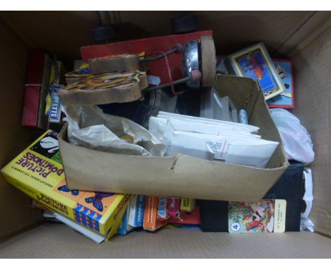 Box of vintage toys including; Viewfinders, playing cards, games, Dominoes, Tiddlywinks etc