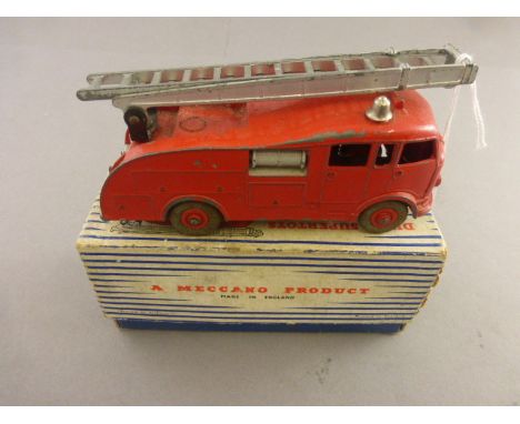 Boxed Dinky Supertoys 955 Fire Engine with extending ladder, play worn