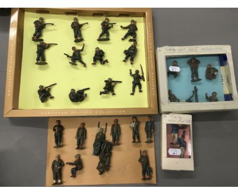 Collection of 30 vintage Timpo metal USA WWII soldiers including Kneeling with Field Radio, sitting with map, sitting with ra