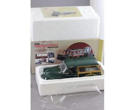 Boxed Sun Star 99721 1:12 scale 1956 Morris Minor Traveller, unopened