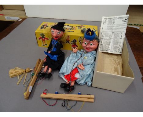 Boxed Pelham Puppets SL Queen plus Pelham Puppet Witch (both gd)