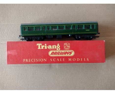 MODEL RAILWAYS - TRI-ANG R. 334 DIESEL RAILVAN CENTRE UNIT
Good condition.