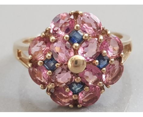 9CT YELLOW GOLD PINK AND BLUE CUBIC ZIRCONIA CLUSTER RING, 3G SIZE N1/2