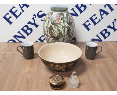 4 PIECES OF DENBY WARE TOGETHER WITH SMALL CERAMIC LIDDED POT AND A SMALL ETCHED GLASS BOTTLE WITH STOPPER