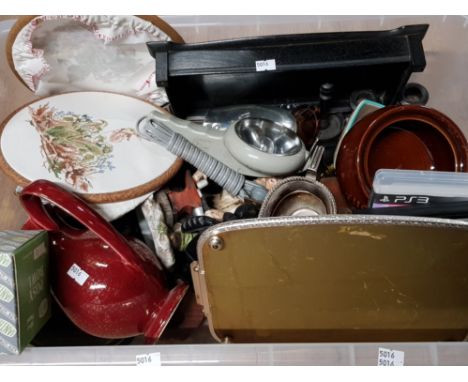 BOX OF MISCELLANEOUS ITEMS INCLUDING POTTERY, PORCELAIN, OLD SPOTTING LAMP ETC