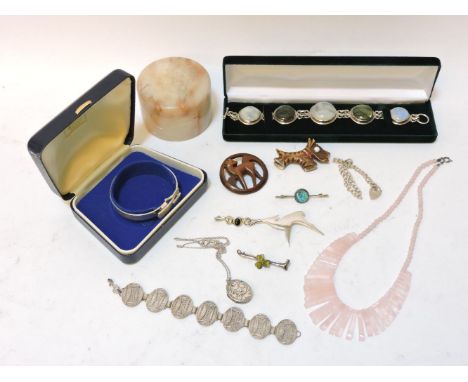 A collection of costume jewellery, to include a silver oval locket on chain, a Continental silver bracelet, a silver curb lin