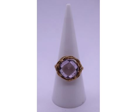 9ct gold amethyst set ring - Size N 