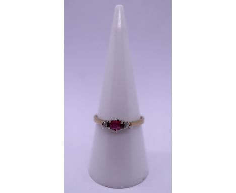 9ct gold ruby and diamond ring - Size O 