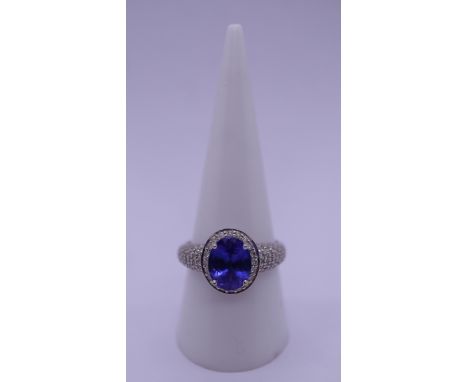 18ct white gold 3ct tanzanite &amp; diamond set ring - Approx gross weight 6.5g - Size R 