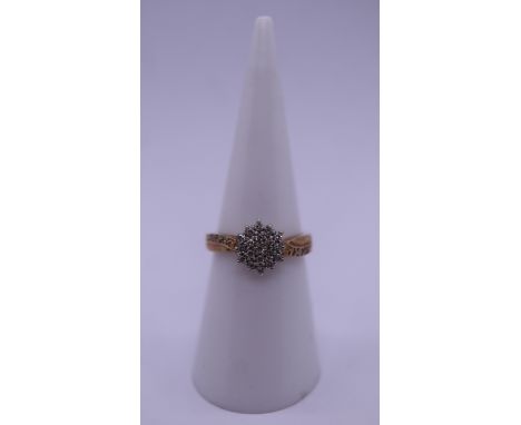 9ct gold diamond set ring - Size L 