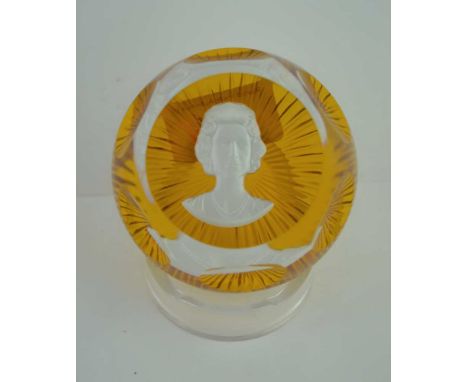 A BACCARAT FACET GLASS PAPERWEIGHT, amber base inset sulphide portrait of HM Queen Elizabeth II, base 7.5cm in diameter Condi
