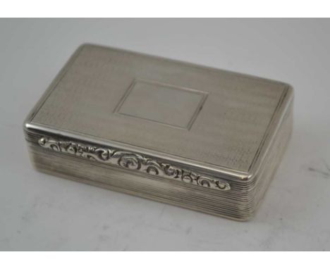 EDWARD SMITH A WILLIAM IV SILVER SNUFF BOX, engine turned decoration, the hinged cover with floral thumb catch and blind cart