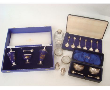 Mixed silver and EPNS to include a cased set of six Exquisite silver teaspoons commemorating the silver jubilee (cased), a pa