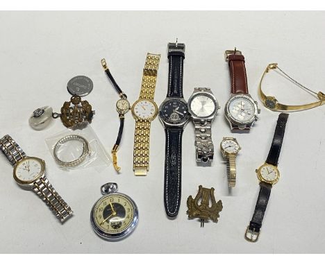 A selection of assorted men's time pieces and watches including Swatch Irony (untested)