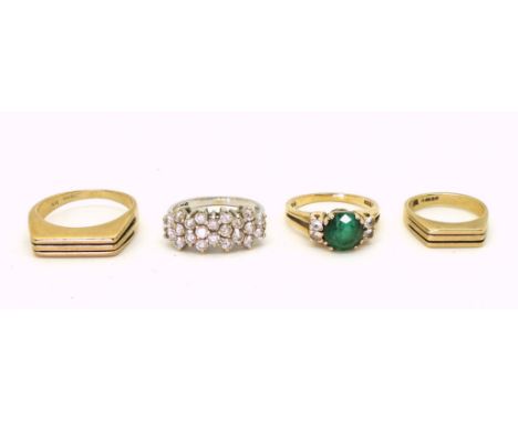 Four 9ct gold rings, to include, a green and clear gem, size J, clear gem linear cluster size J1/2, two matching retro rings,