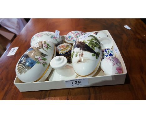 Meissen style porcelain trinket box, circular, figure decorated with blue and gilt border and quantity ceramic egg-shaped tri
