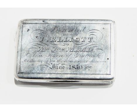 Victorian snuff box, rectangular with engine-turned decoration and presentation inscription, London 1842, 3oz approx. 