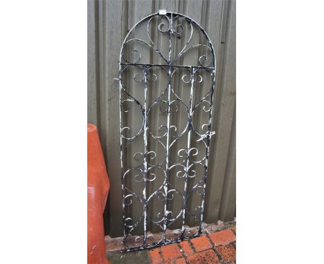 Metal gate 