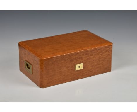 A fine quality Davidoff Eucalyptus No.4 Humidor c.2012, serial no. 35070, for 100 cigars, rectangular with clipped corners, b